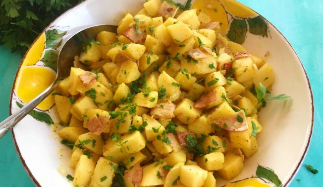 Alman Usulü Nohutlu Patates Salatası Tarifi, Püf Noktası! 8 Adım
