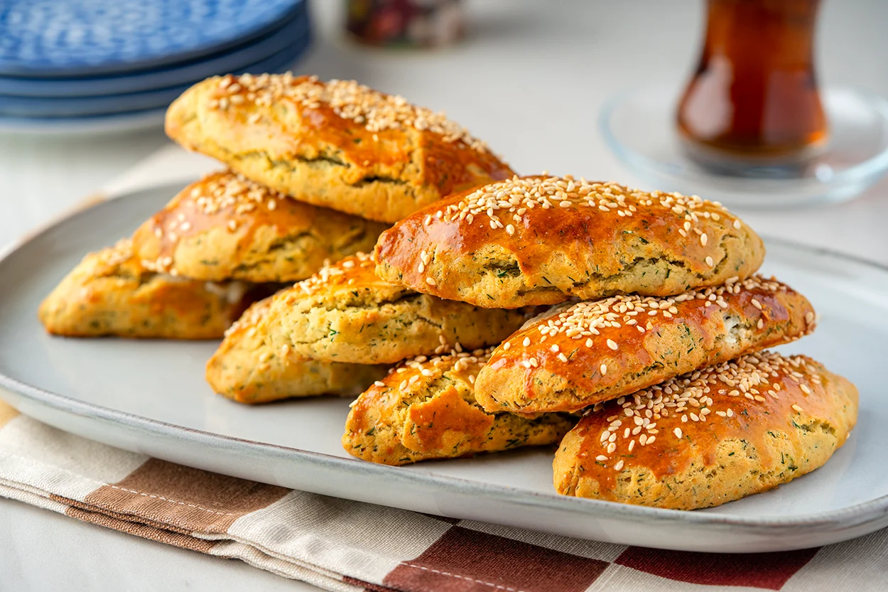 Pastane Usulü Dereotlu Peynirli Poğaça Tarifi