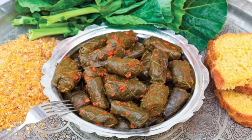 Karadeniz Usulü Etli Karalahana Sarması Tarifi! 5 Adımda Pratik