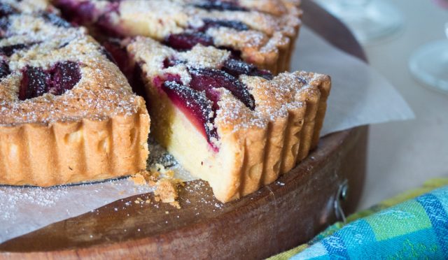 Alman Usulü Erikli Tart Tarifi! 7 Adımda Enfes Tarif