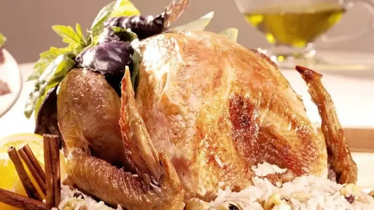 Köy Usulü Tavuk Dolması