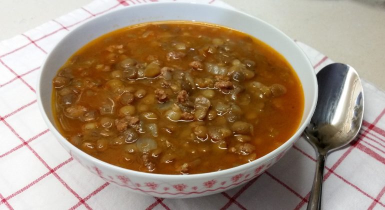 Lokanta Usulü Yeşil Mercimek Çorbası