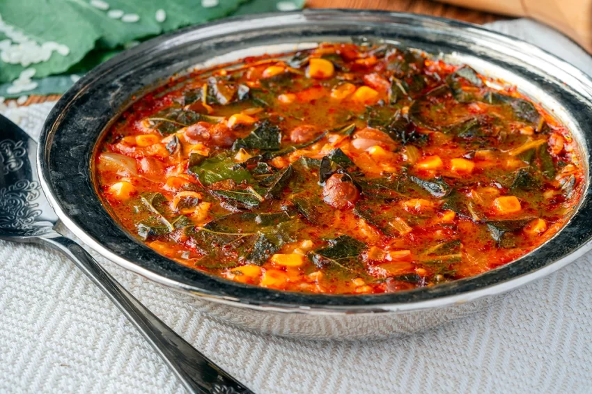 Karadeniz usulü karalahana yemeği 9 aşamada tarifi
